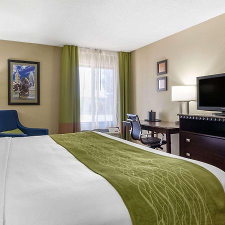 Comfort Inn & Suites Kansas City - Northeast Dış mekan fotoğraf