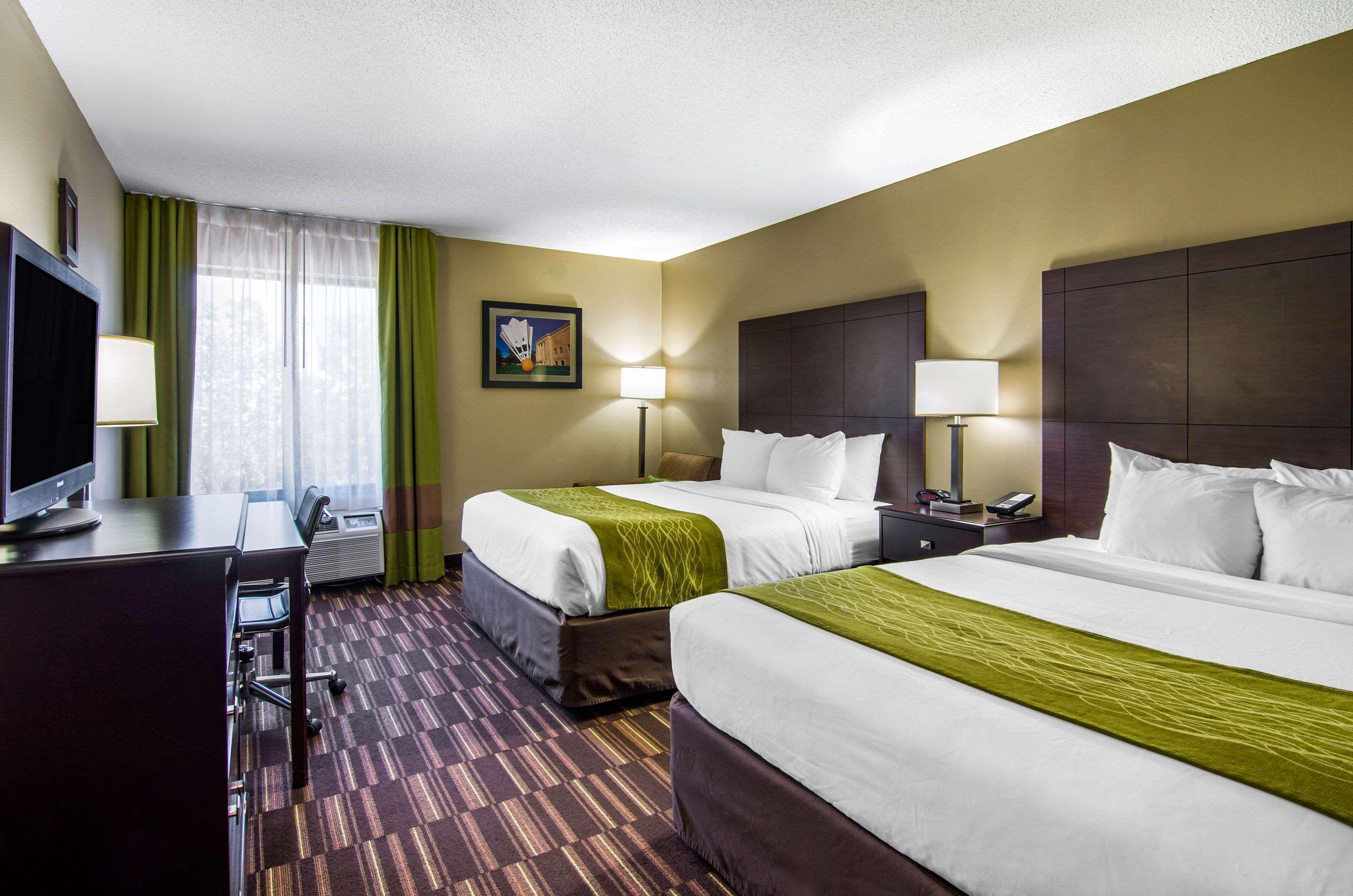 Comfort Inn & Suites Kansas City - Northeast Dış mekan fotoğraf