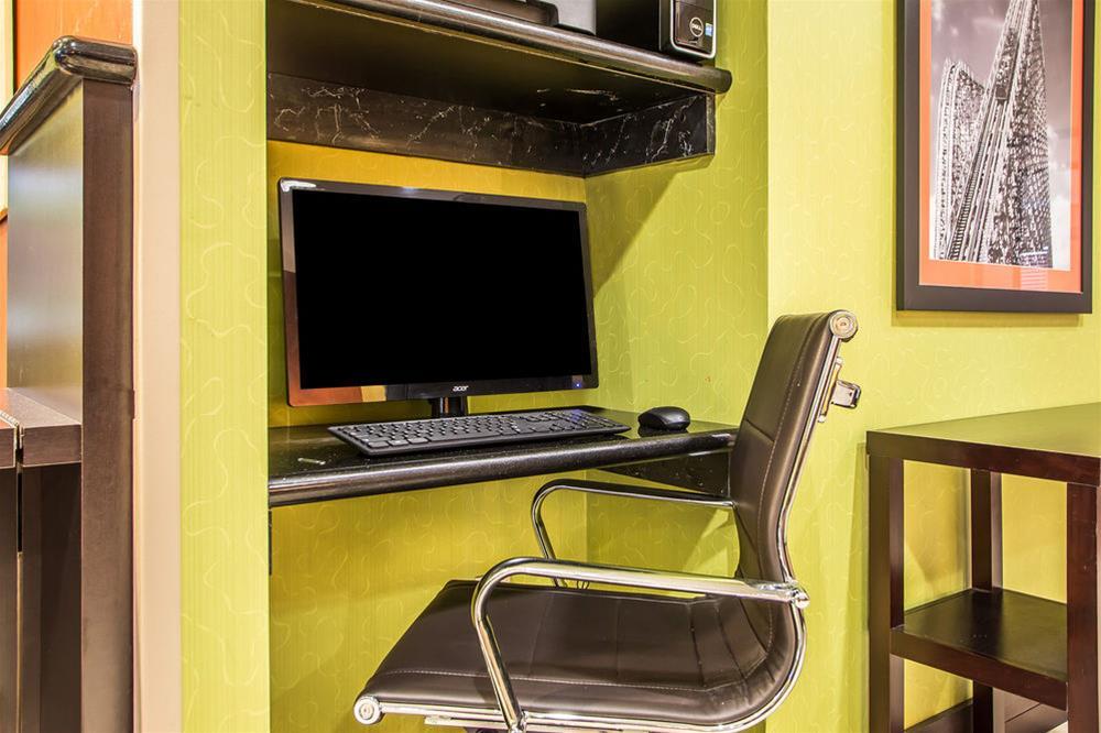 Comfort Inn & Suites Kansas City - Northeast Dış mekan fotoğraf