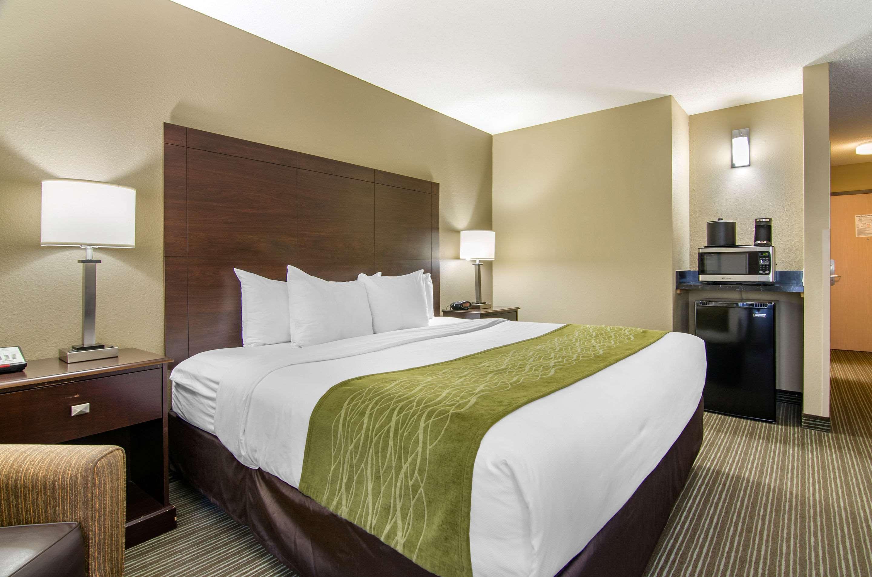 Comfort Inn & Suites Kansas City - Northeast Dış mekan fotoğraf