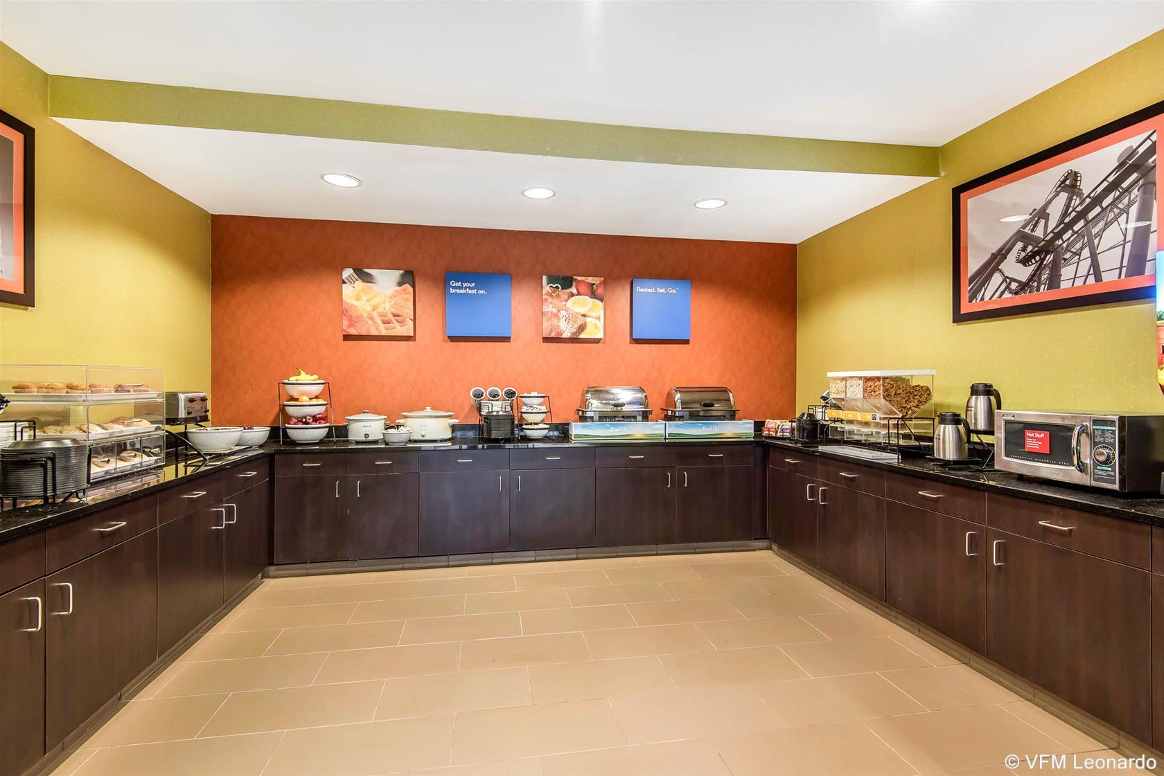 Comfort Inn & Suites Kansas City - Northeast Dış mekan fotoğraf