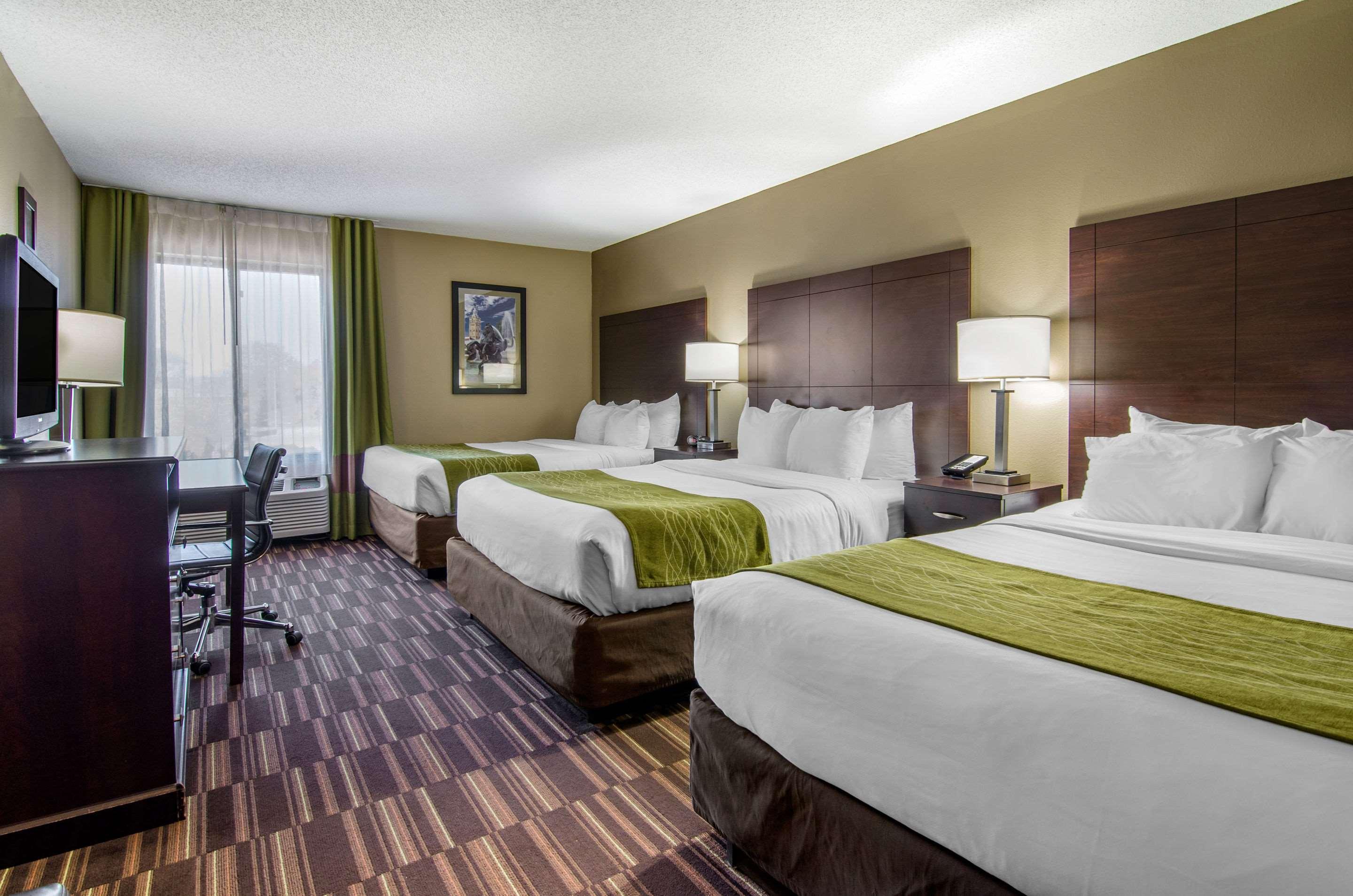 Comfort Inn & Suites Kansas City - Northeast Dış mekan fotoğraf