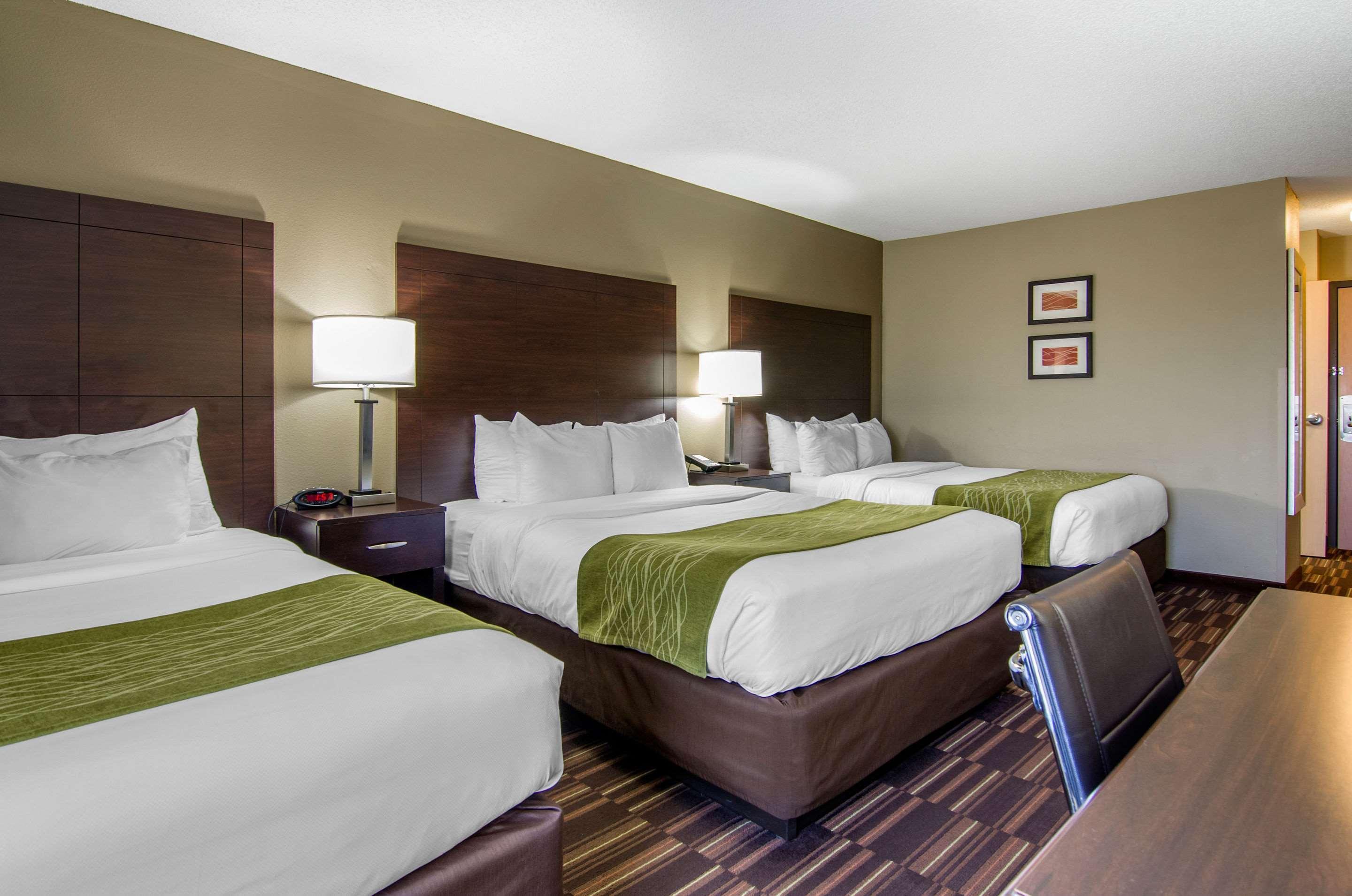 Comfort Inn & Suites Kansas City - Northeast Dış mekan fotoğraf
