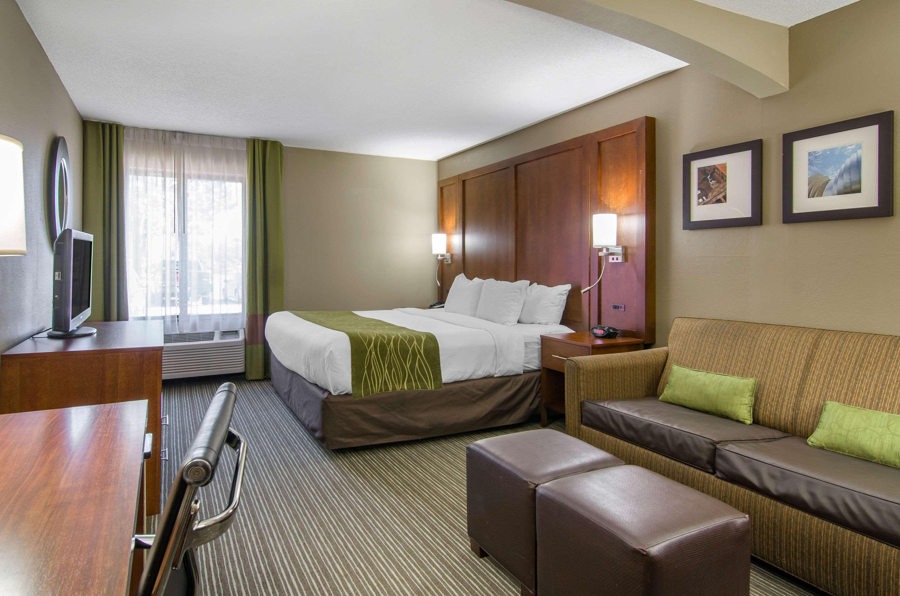 Comfort Inn & Suites Kansas City - Northeast Dış mekan fotoğraf