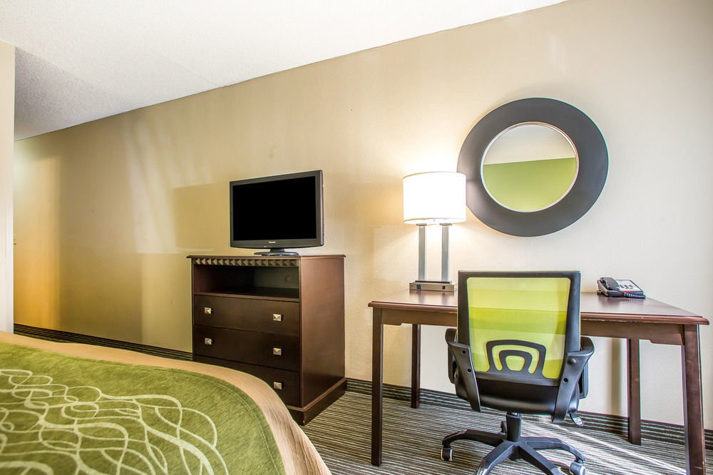 Comfort Inn & Suites Kansas City - Northeast Dış mekan fotoğraf
